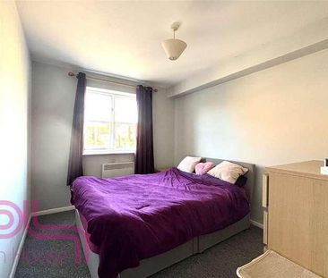 Redford Close, Feltham, TW13 - Photo 1