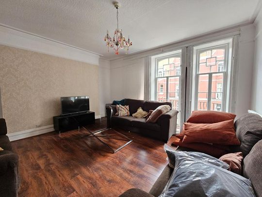 4 bedroom flat to rent - Photo 1