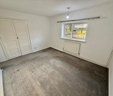 3 bedroom end of terrace house to rent - Photo 5