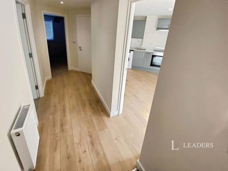 2 bedroom flat to rent - Photo 5
