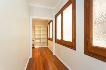 Carrer de Còrsega, Barcelona, Catalonia 08037 - Foto 3