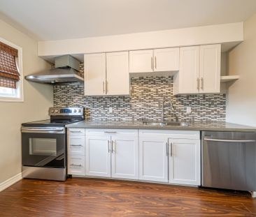 For Lease - 913 Carnaby Crescent, Oshawa, Ontario - Photo 3