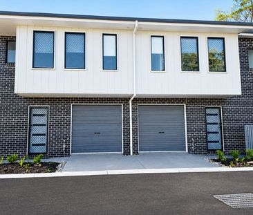 ***BRAND NEW*** 2 WEEKS FREE RENT*-3 BEDROOM TOWNHOUSE AVAILABLE NOW - Photo 6