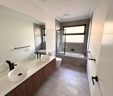 Brand New, Stylish & Spacious – The Perfect Family Retreat - Photo 3