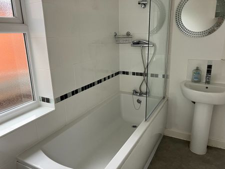 2 Bed Flat, Tyburn Road, B24 - Photo 3