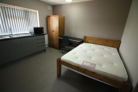 5 bedroom terraced house to rent - Photo 5