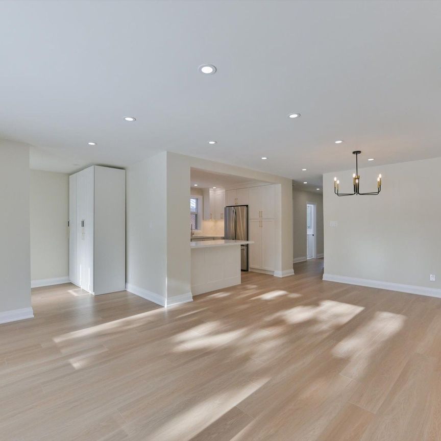 For Lease - 24 Wingrove Hill, Toronto, Ontario - Photo 1