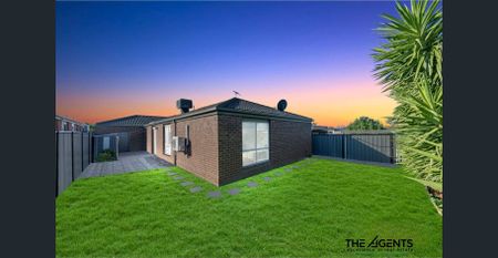 Family Home in Innisfail Estate, Point Cook - Photo 3