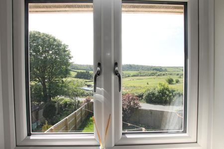 3 bedroom semi-detached house to rent - Photo 4
