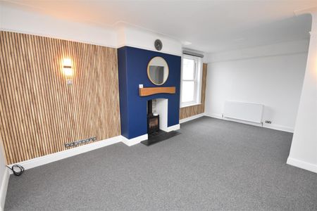 Farr Hall Drive, Lower Heswall - Photo 2