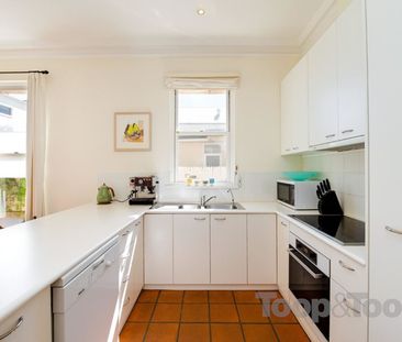 Gorgeous home with modern extension - Photo 6