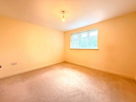 4 bedroom detached house to rent - Photo 4