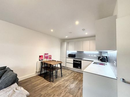 2 bedroom flat to rent - Photo 4