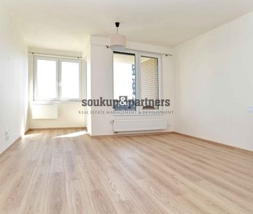 Pronájem bytu 1+kk 30 m² - Fotografie 2