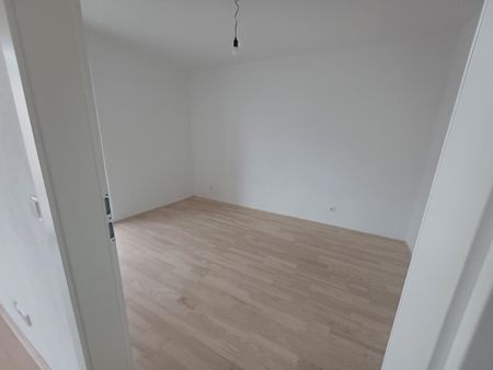 1. MONAT MIETZINSFREI! Lichtdurchflutetes Wohnen: 2-Zimmer-Wohnung mit Großem Balkon für Lebensqualität im Freien - Top 341 - Foto 3