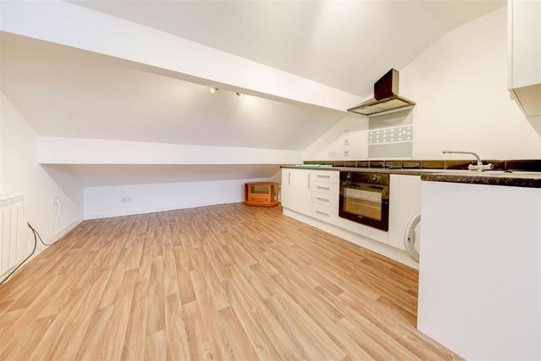 1 bedroom penthouse to rent - Photo 1