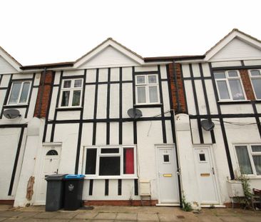 2 bedroom maisonette to rent - Photo 4