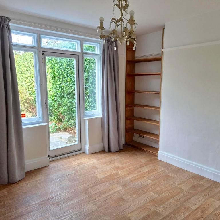 4 bedroom semi-detached house to rent - Photo 1