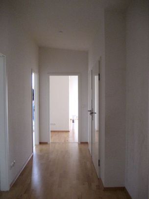 SIEGBURG-ZENTRUM, Top 4 Zi. Wohnung, Küche, Diele, Duschbad, Dachterrasse u. Balkon, ca.100 m² Wfl. - Foto 1