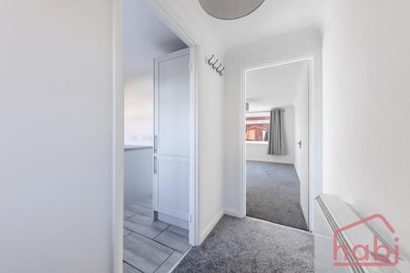 2 bedroom terraced house to rent - Photo 4