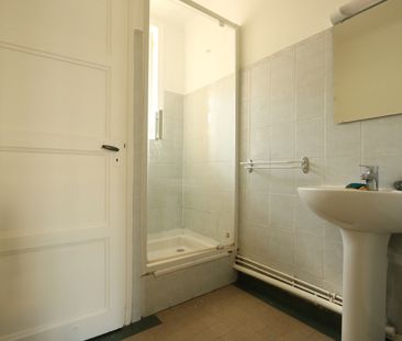 Location Appartement 2 pièces 45m² - Photo 2