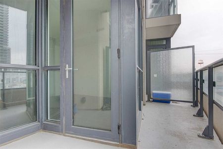 For Lease - 60 Annie Craig Drive Unit# 306B, Toronto, Ontario - Photo 5