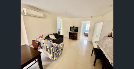 Huge Bedroom. Modern House. Top Locale. Walk to everything! - Photo 2