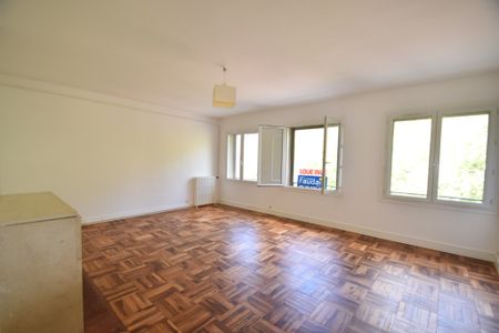 Location Appartement 4 pièces 108m² ST LO 50000 - Photo 4