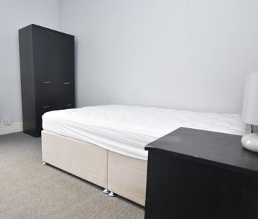 1 bedroom Flat To Let - Photo 1