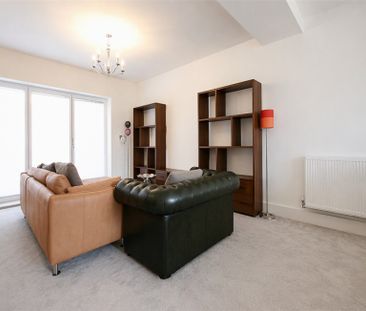 4 Bedroom Terraced To Let - Photo 2