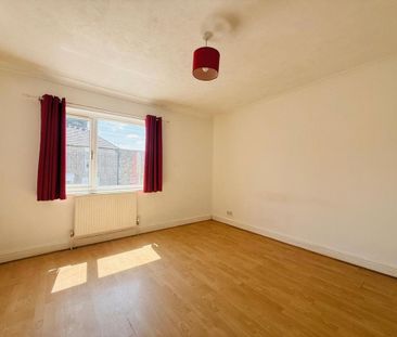 3 bedroom end of terrace house to rent - Photo 6