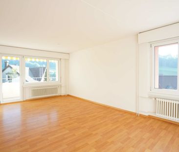 Helle und gemütliche 2.5-Zi. Wohnung mit Balkon - Photo 3