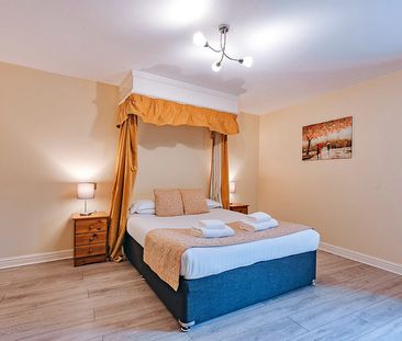 Netley Hall Cottages - Photo 3