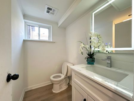 For Lease - 15 Nymark Avenue Unit# Bsmt, Toronto, Ontario - Photo 4