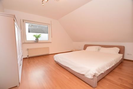 Dachgeschosswohnung mit Garage in ruhiger Siedlungslage in Markhausen - Photo 3