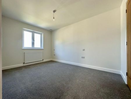 3 bedroom detached house to rent - Photo 2