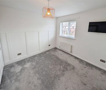 2 bedroom semi-detached house to rent - Photo 4