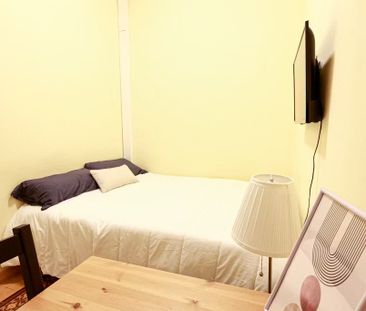 Carrer d'Aribau, Barcelona, Catalonia 08036 - Photo 4