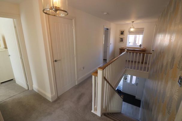 5 bedroom detached house to rent - Photo 1