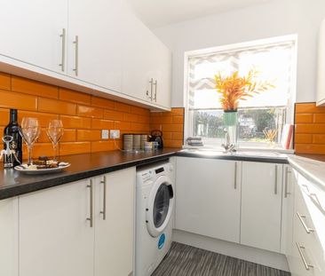 Room 5 – Nuneaton - Photo 3