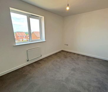 2 bedroom semi-detached house to rent - Photo 5