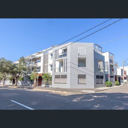 Convenient Living in the Heart of Waterloo - Photo 4