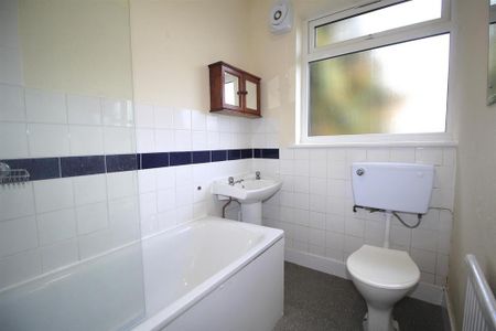 2 bedroom maisonette to rent - Photo 5