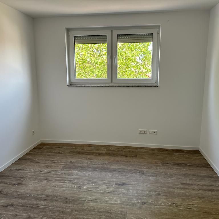 Moderne 4,5-Zimmer Dachgeschosswohnung mit Smart-Home und Einbauküche - Photo 1