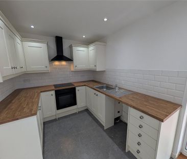 3 bedroom terraced house to rent - Photo 6