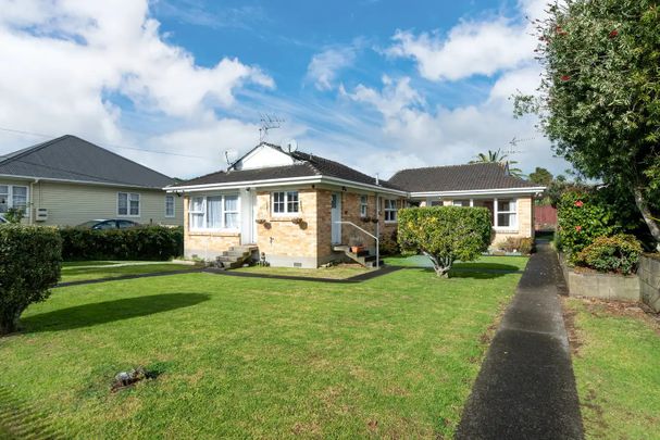 A fabulous two-bedroom unit - Photo 1