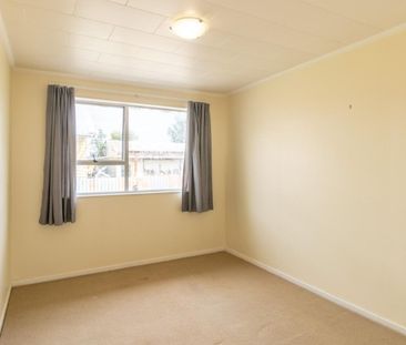 2 Bedrooms unit close to town - Photo 3