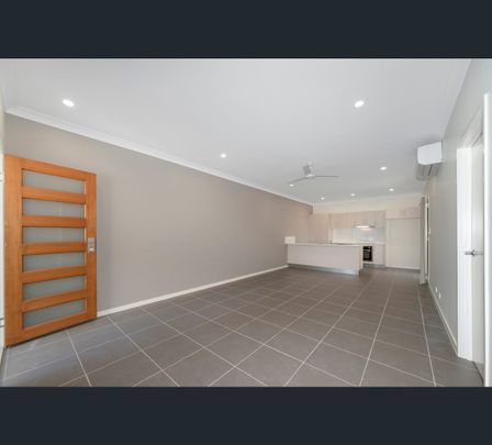 2/81 Banfield Drive, Mount Louisa, Qld 4814 - Photo 1