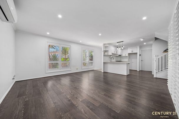 Contemporary and Convenient Living&excl; - Photo 1