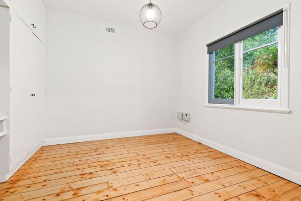 Hidden Four Bedroom Gem - Gardening Included! - Photo 1